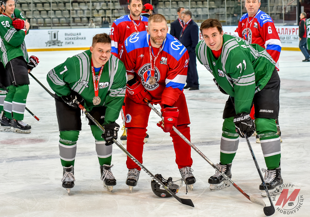 Гала-матч к 70-летию новокузнецкого хоккея
