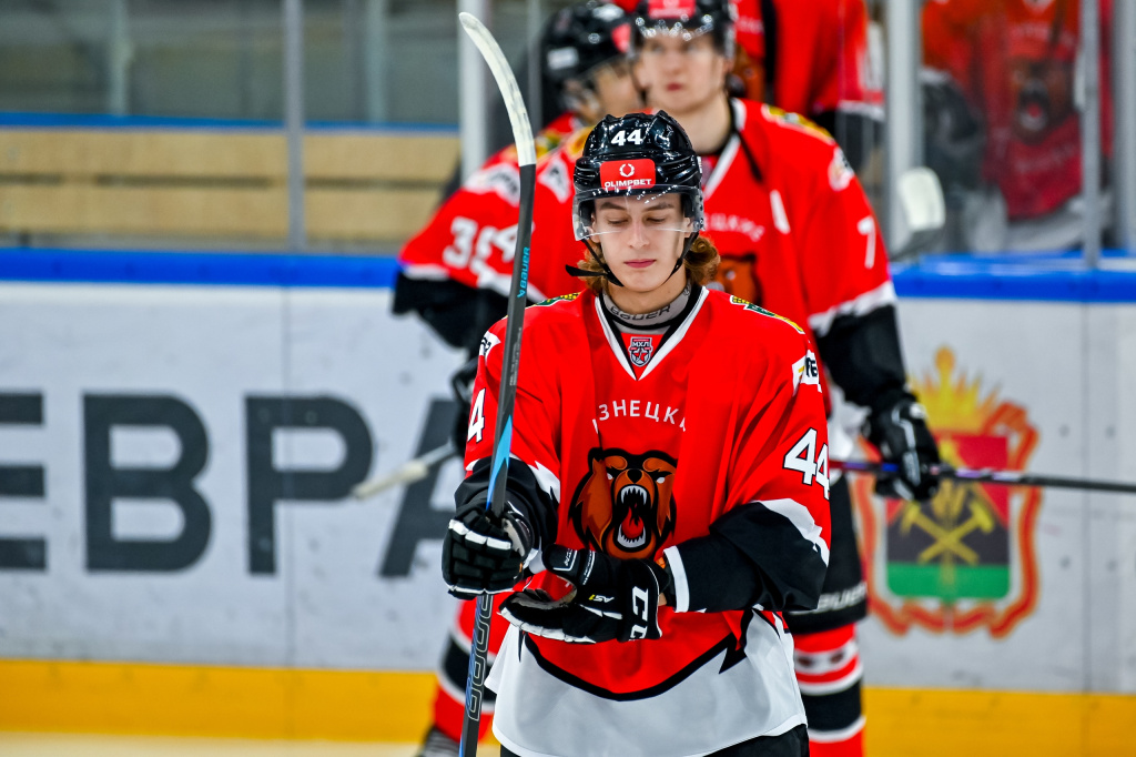 Матвей Афонин – в числе лучших игроков декабря МХЛ