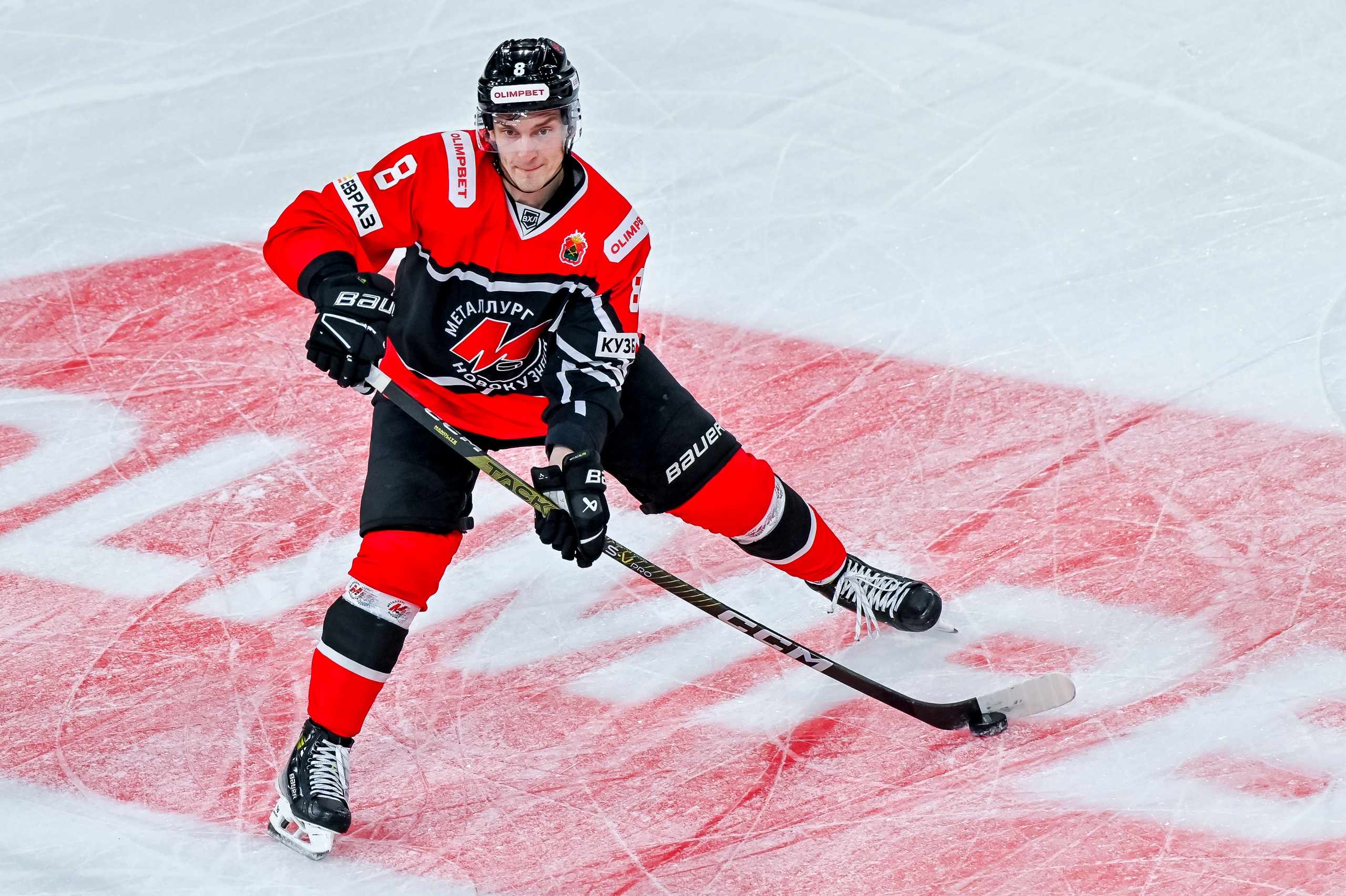 Владислав Наумов сыграл 300-й матч в ВХЛ Владислав Наумов сыграл 300-й матч в ВХЛ