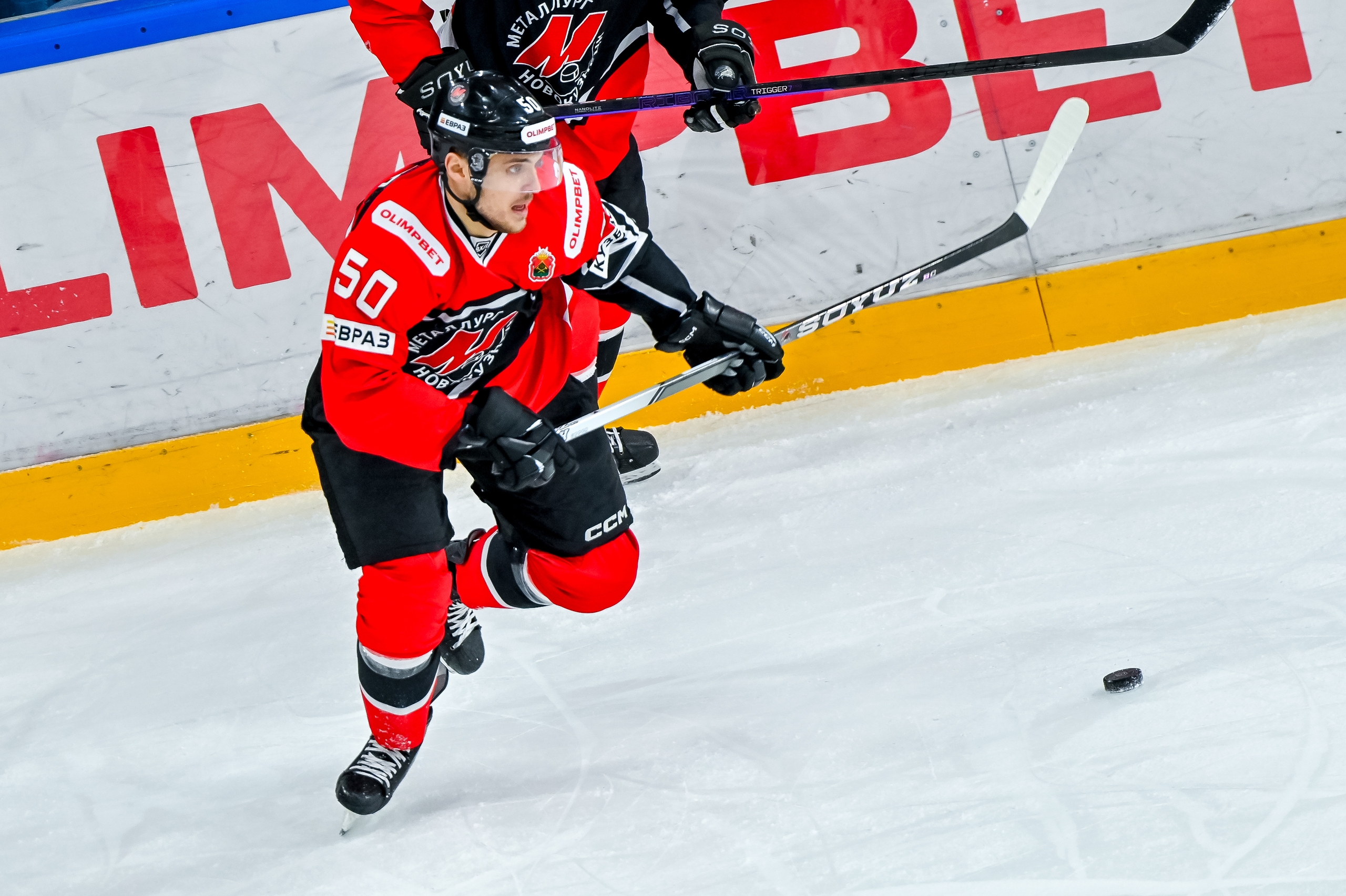 Владислав Курбатов провёл 400-й матч в ВХЛ