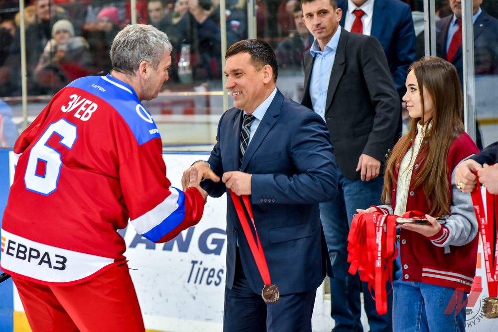 Гала-матч к 70-летию новокузнецкого хоккея