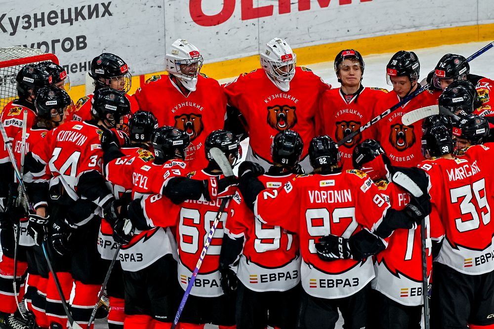 «Кузнецкие Медведи» - «Реактор» - 4:3. Победная раздевалка    