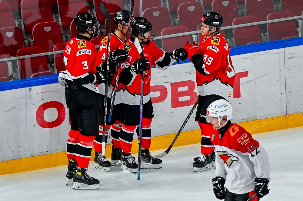 «Кузнецкие Медведи» - «Омские Ястребы» - 2:4. Обзор матча 