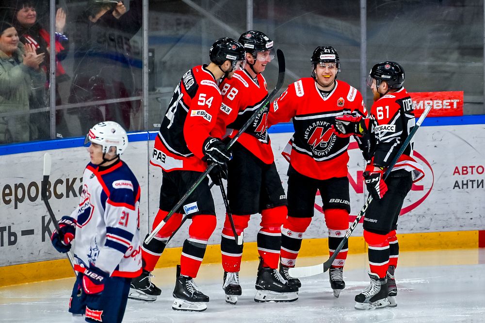 «Металлург» - «Кристалл» - 5:1. Нападающий Михаил Шалагин – о победе и лакросс-голе 