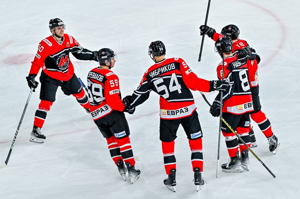 «Металлург» - «Омские Крылья» - 4:2. Нападающий Владислав Курбатов – о победе  